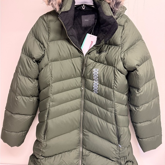 Marmot Jackets & Blazers - Marmot women’s Montreal coat, green with Faux Fur Hood